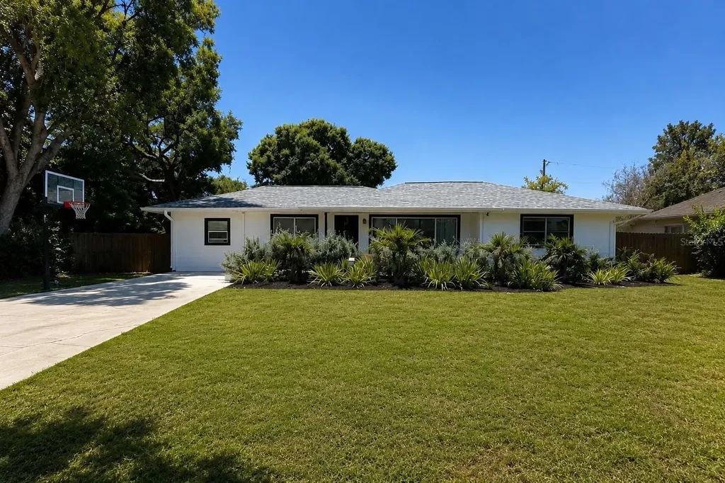 4205 Augustine Avenue Sarasota FL 34231