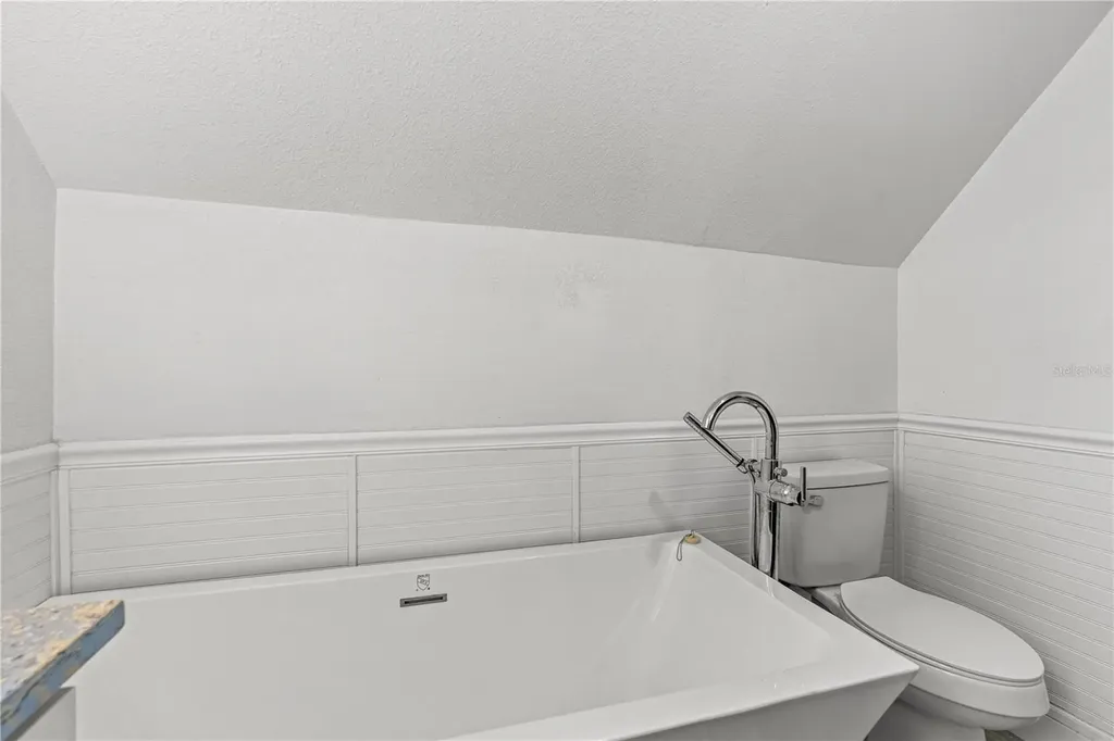 475 E Wisconsin Avenue Orange City FL 32763