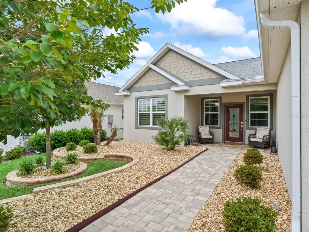 5015 NE 125th Loop Oxford FL 34484