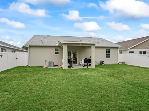 5015 NE 125th Loop Oxford FL 34484