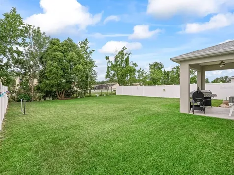 5015 NE 125th Loop Oxford FL 34484