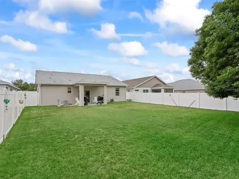 5015 NE 125th Loop Oxford FL 34484