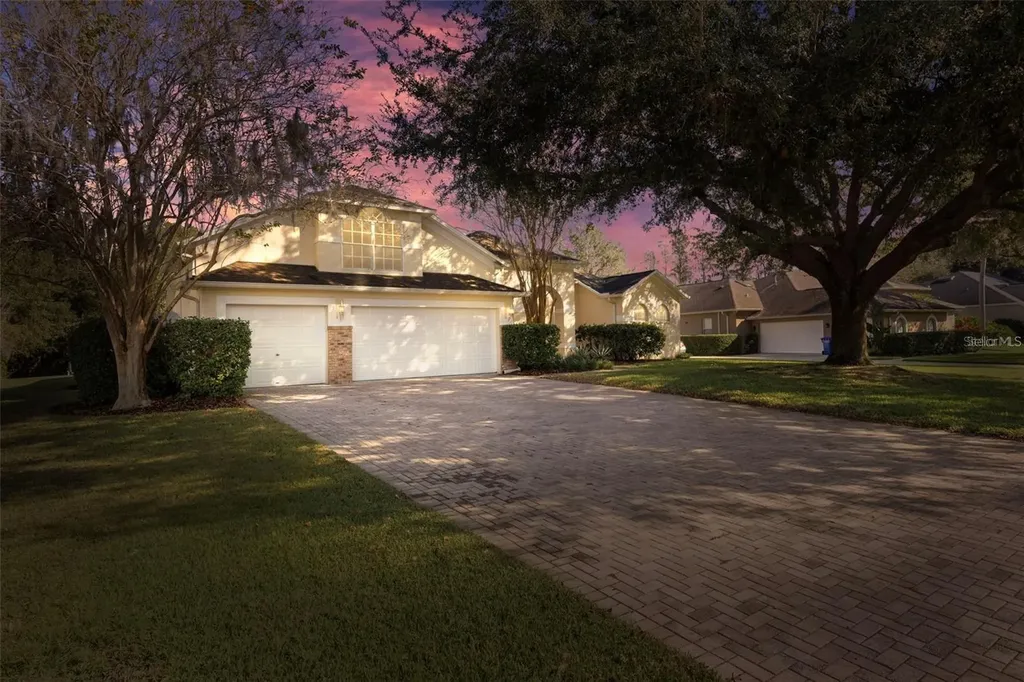 1452 Kensington Woods Drive Lutz FL 33549