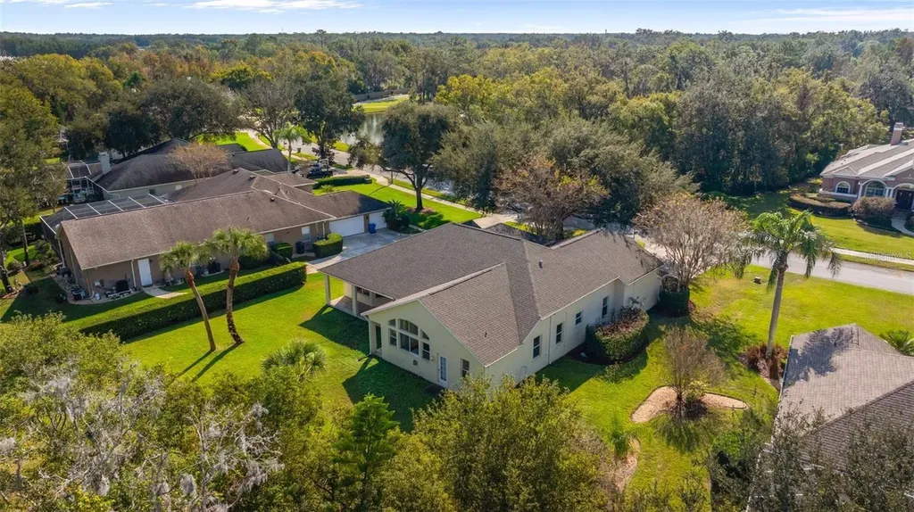 1452 Kensington Woods Drive Lutz FL 33549
