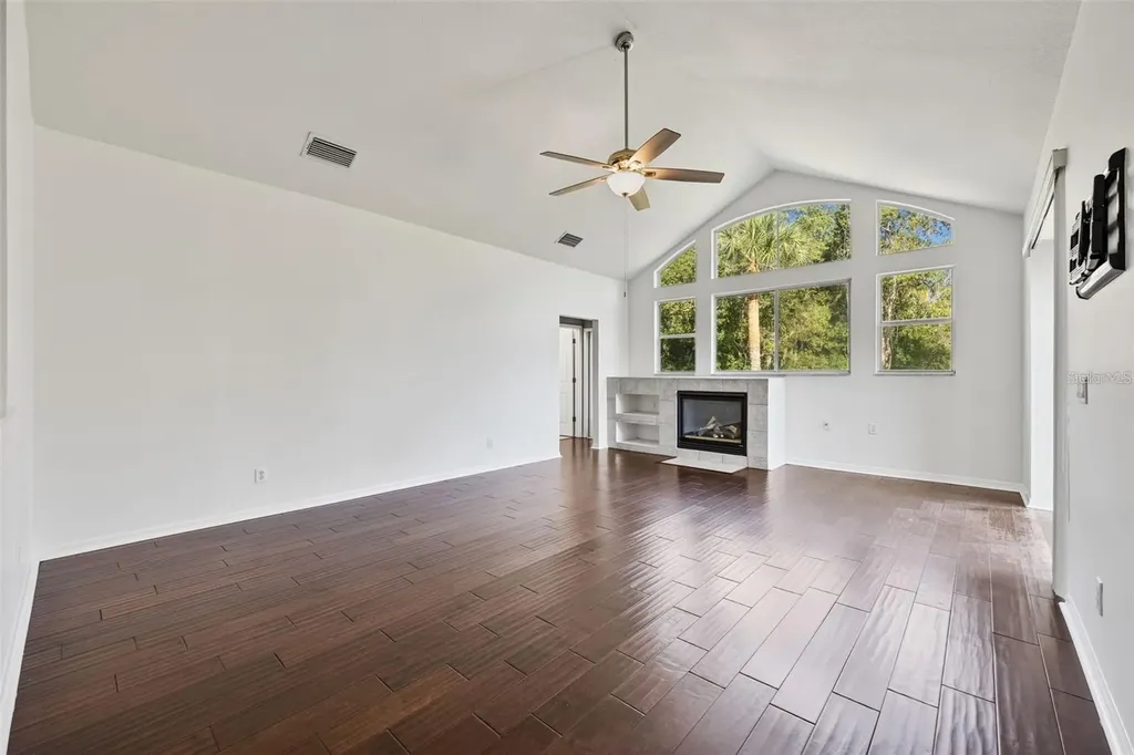 1452 Kensington Woods Drive Lutz FL 33549
