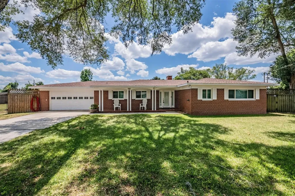 712 Camellia Court Seffner FL 33584