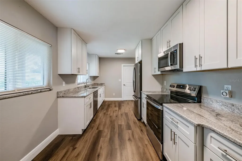 712 Camellia Court Seffner FL 33584