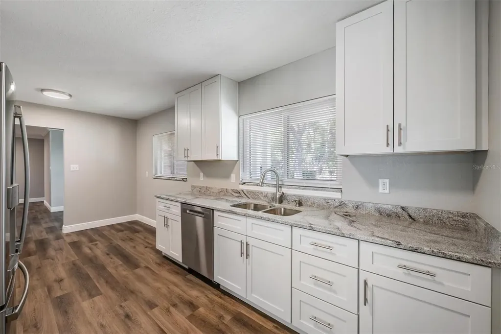 712 Camellia Court Seffner FL 33584