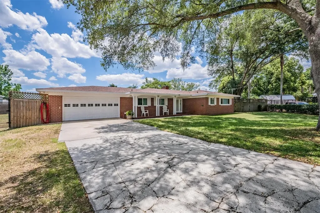 712 Camellia Court Seffner FL 33584