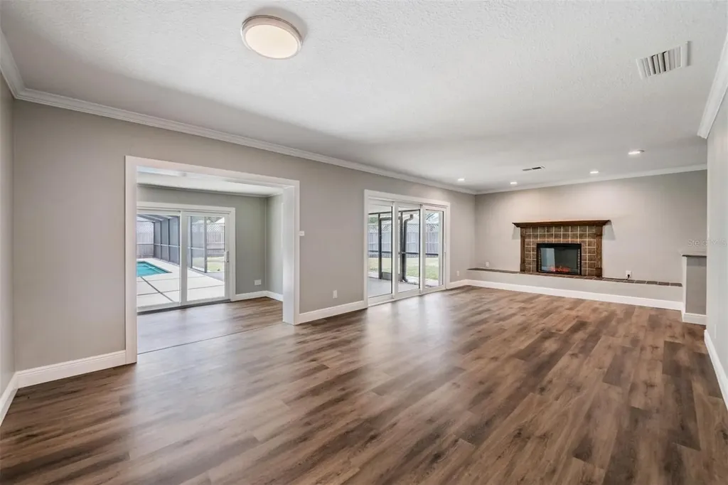 712 Camellia Court Seffner FL 33584