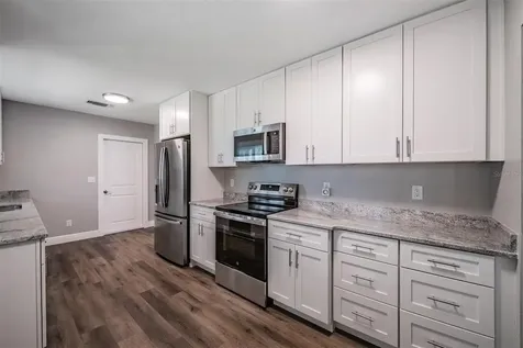 712 Camellia Court Seffner FL 33584