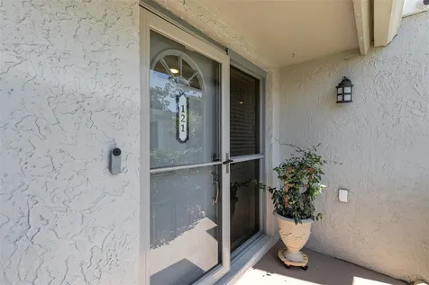 121 Crown Point Circle Longwood FL 32779