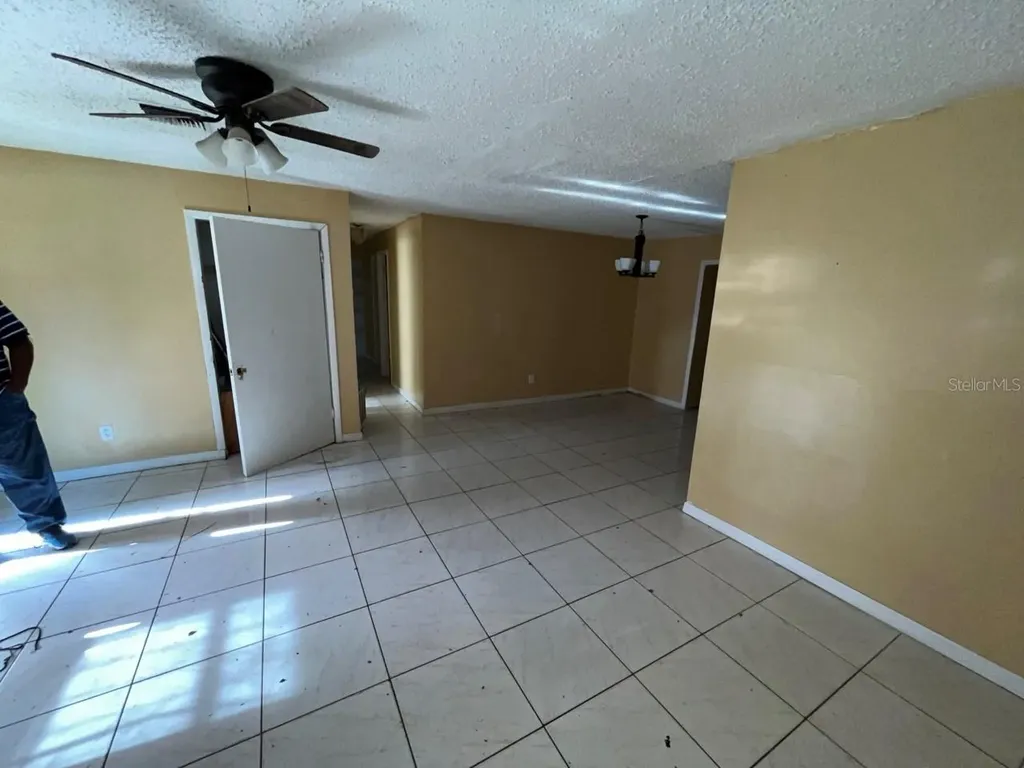1648 Messina Avenue Orlando FL 32811