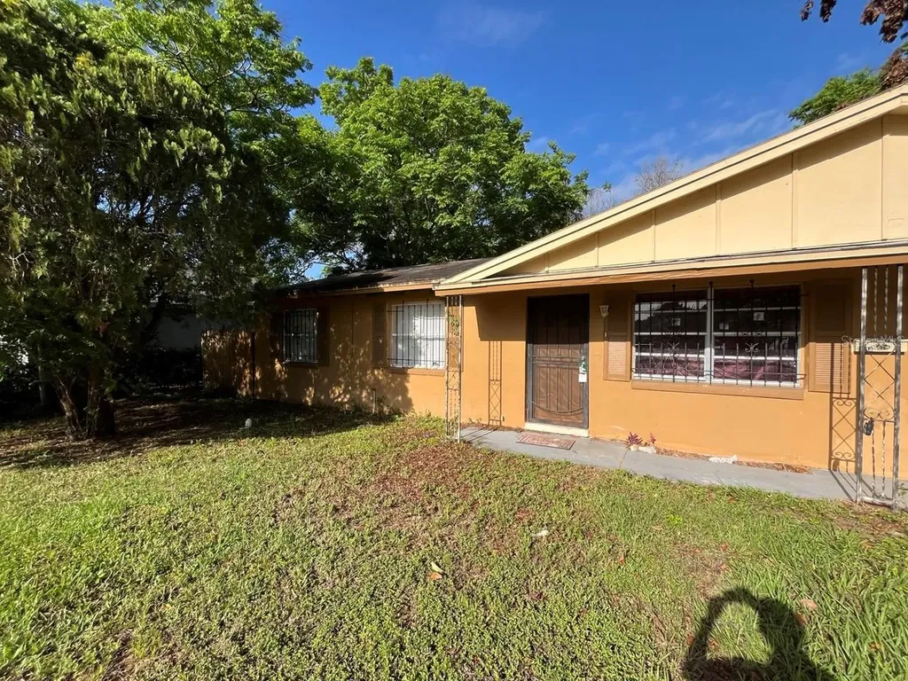 1648 Messina Avenue Orlando FL 32811