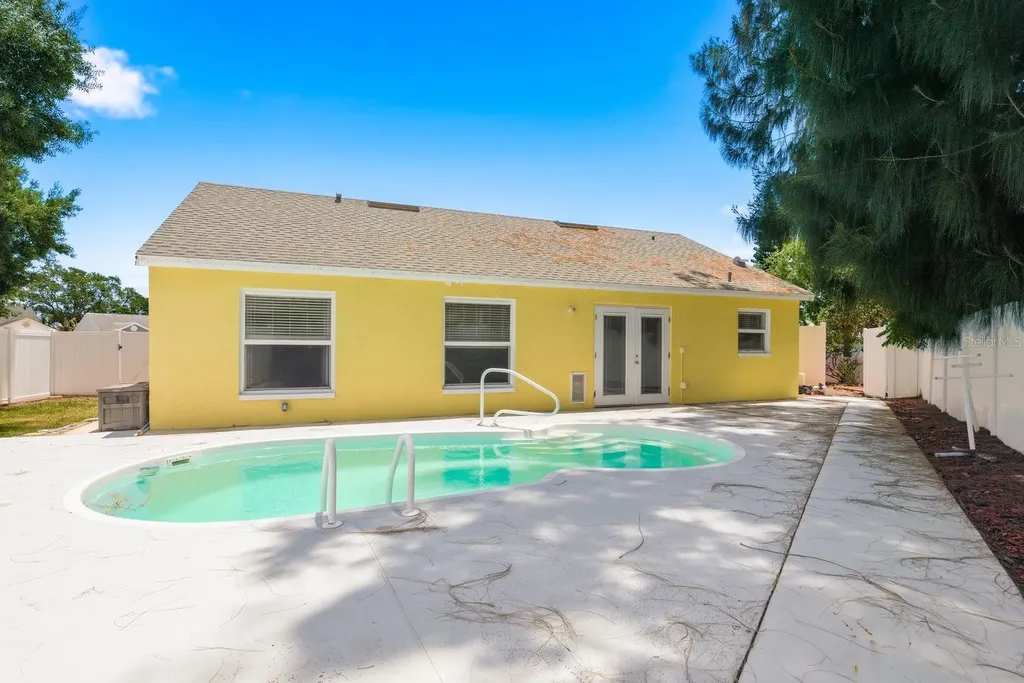 1912 Cutty Bay Court Oldsmar FL 34677