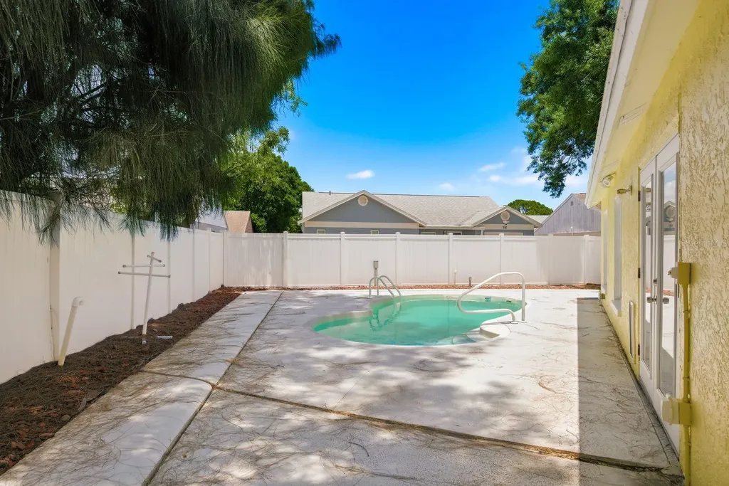 1912 Cutty Bay Court Oldsmar FL 34677