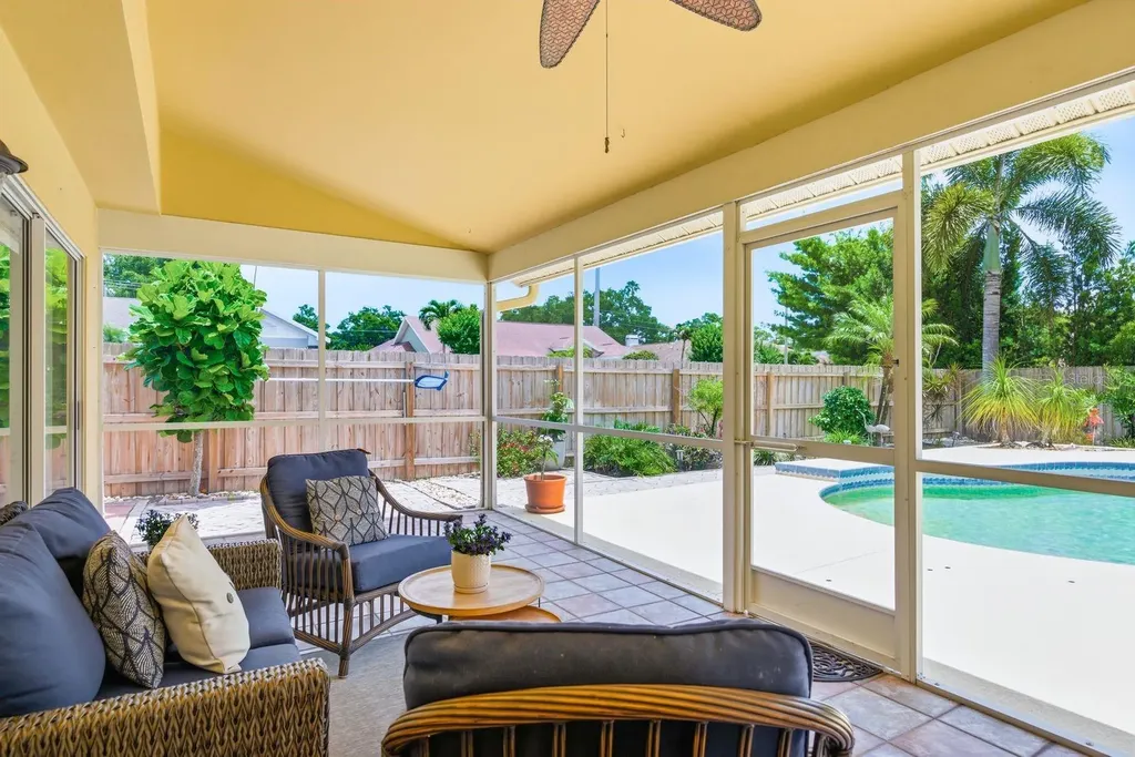 1856 Wood Thrush Way Palm Harbor FL 34683