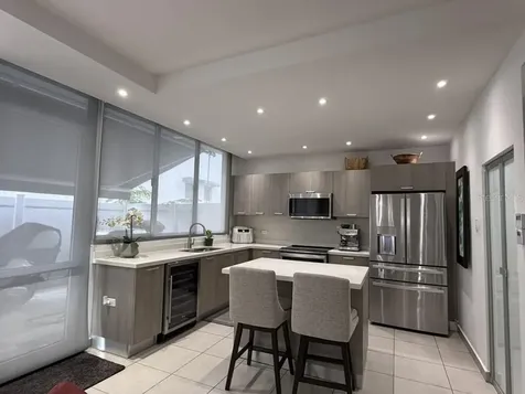 145 Trafalgar Square Guaynabo PR 00969
