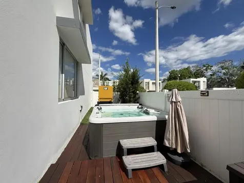 145 Trafalgar Square Guaynabo PR 00969
