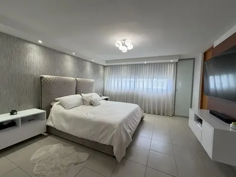 145 Trafalgar Square Guaynabo PR 00969