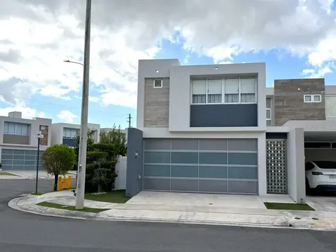 145 Trafalgar Square Guaynabo PR 00969