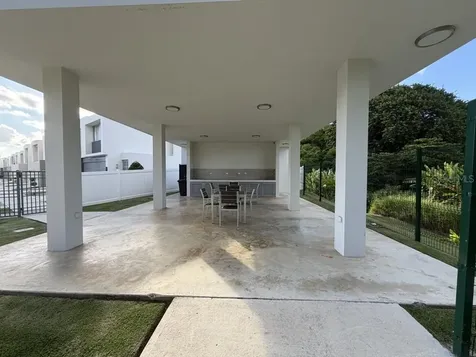 145 Trafalgar Square Guaynabo PR 00969