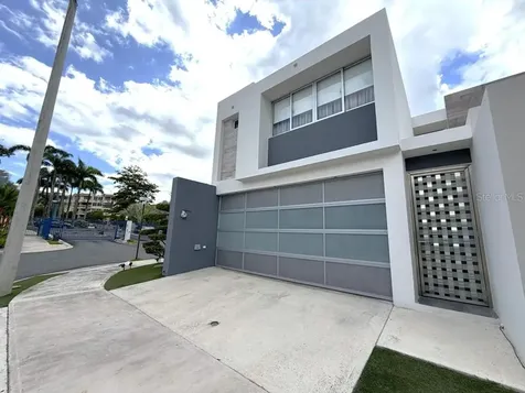 145 Trafalgar Square Guaynabo PR 00969