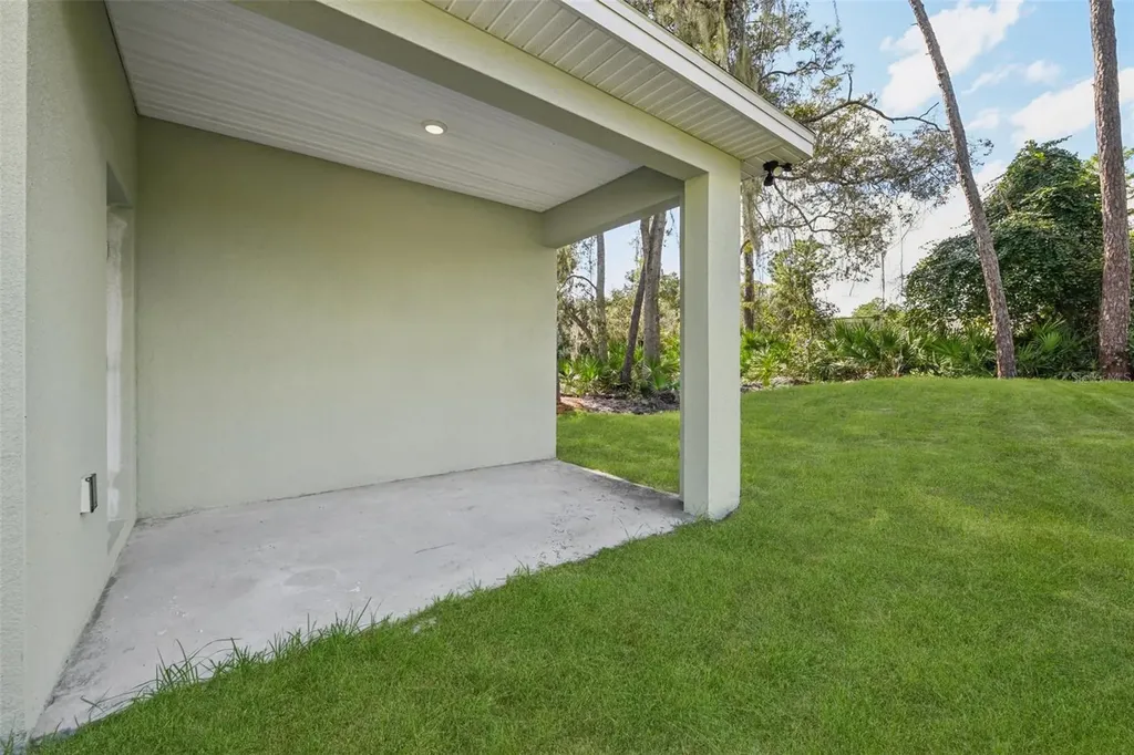 1885 9th Avenue Deland FL 32724