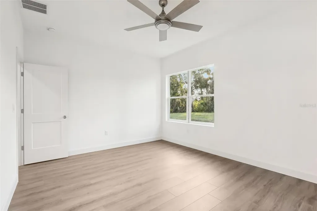 1885 9th Avenue Deland FL 32724