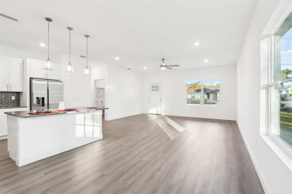 1885 9th Avenue Deland FL 32724