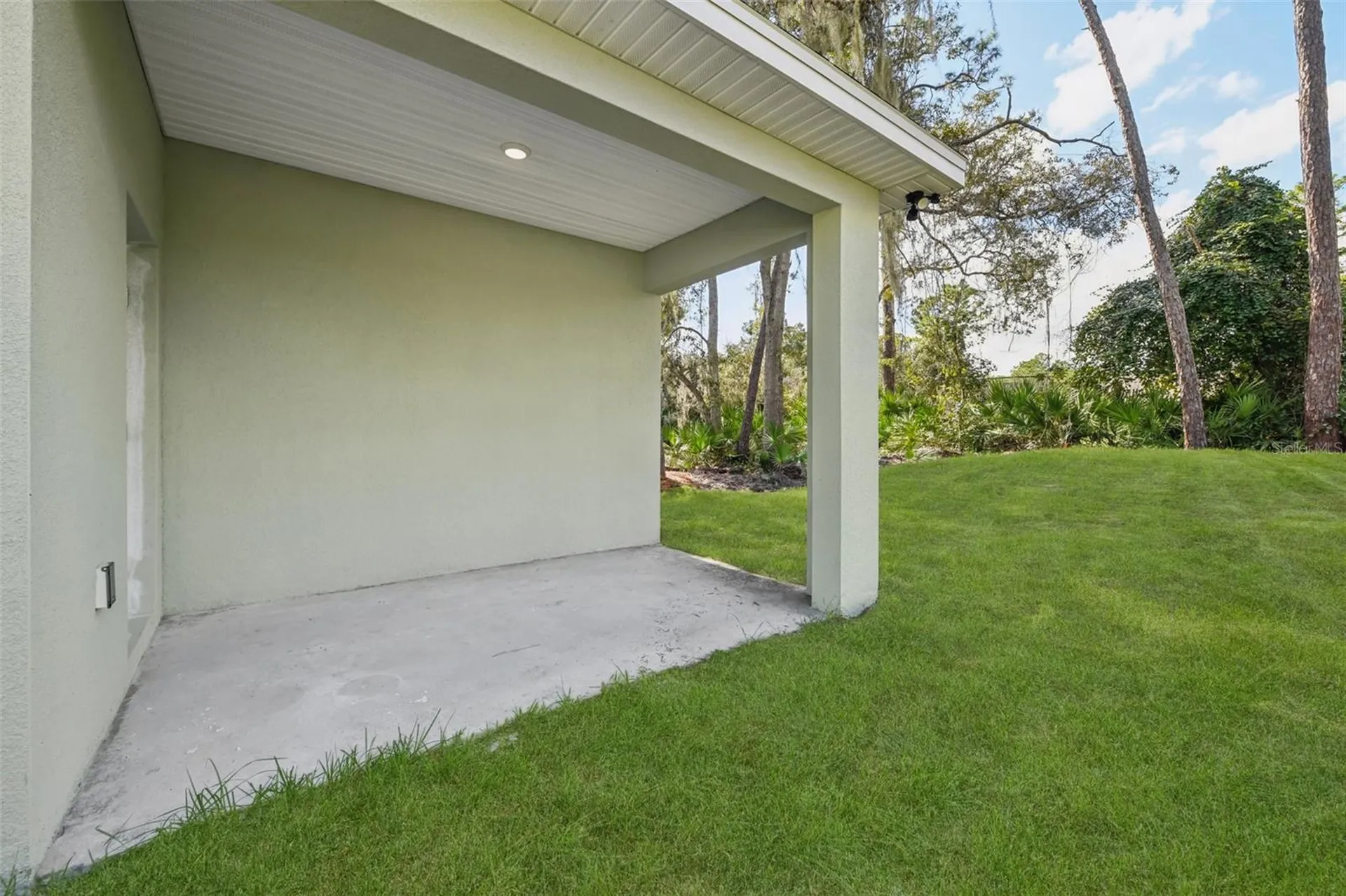 1885 9th Avenue Deland FL 32724