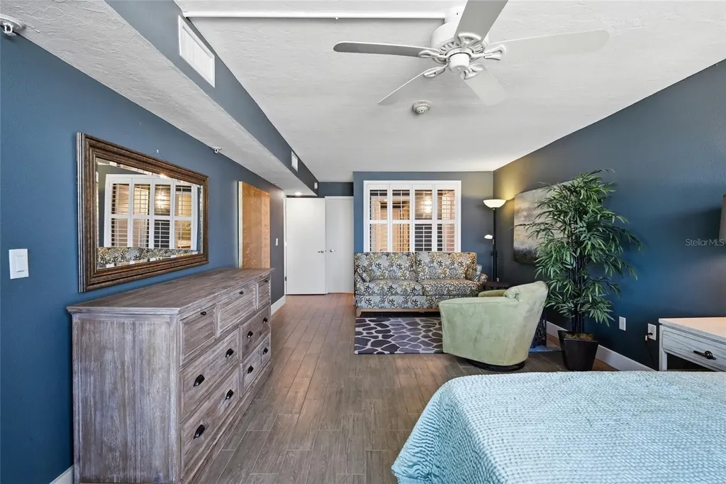 2675 Gulf Of Mexico Drive Longboat Key FL 34228