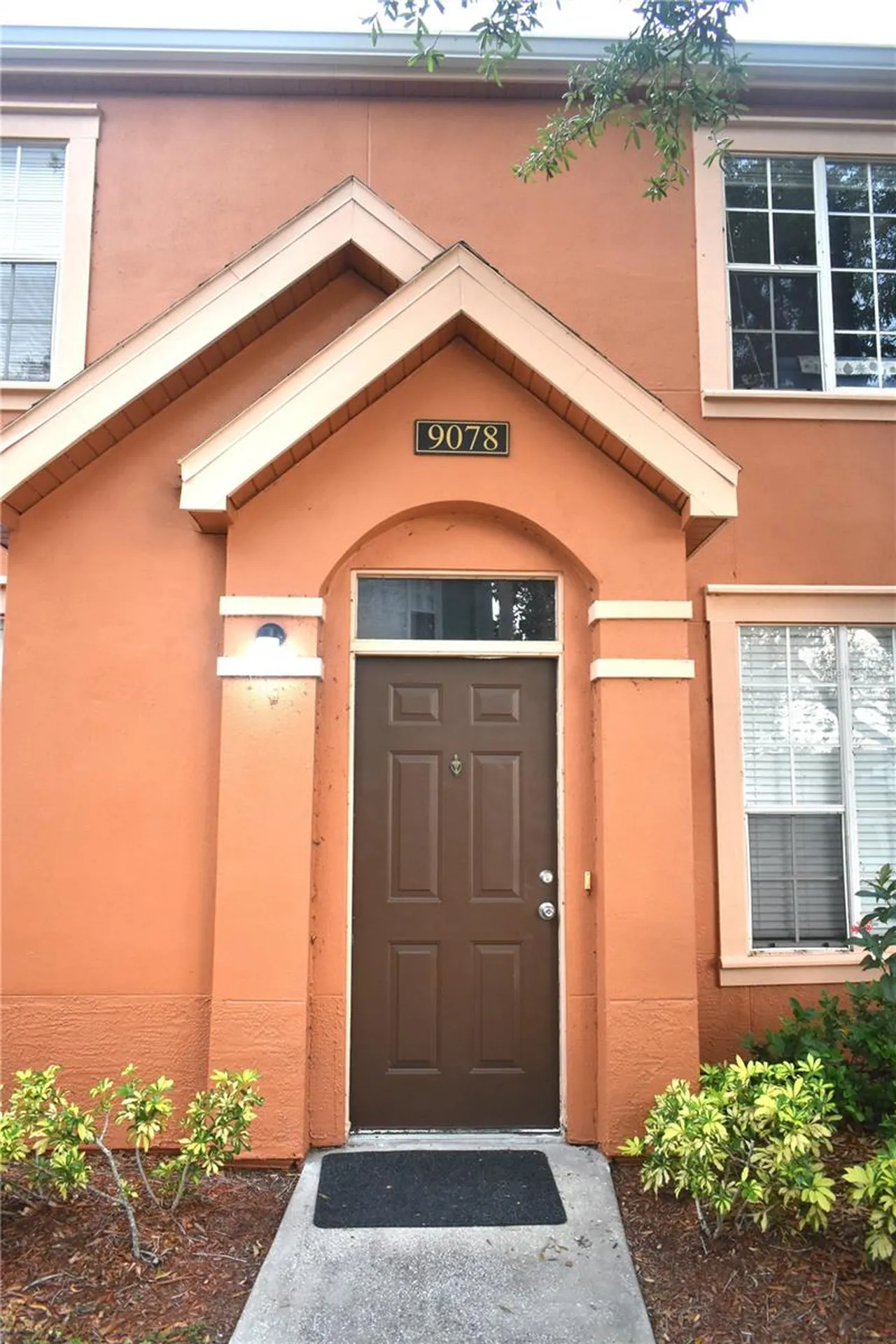 9078 Lake Chase Island Way Tampa FL 33626
