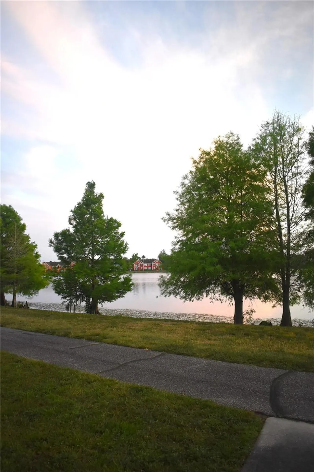 9078 Lake Chase Island Way Tampa FL 33626