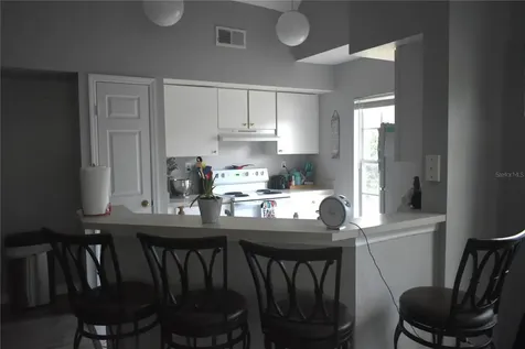 9078 Lake Chase Island Way Tampa FL 33626