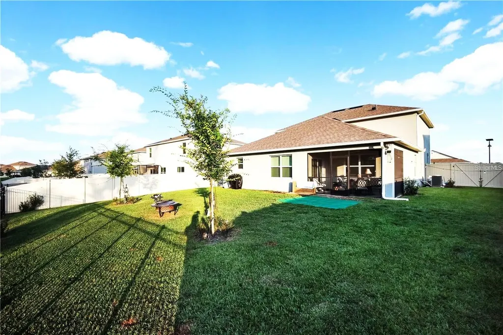 5189 Greenheart Avenue Mount Dora FL 32757