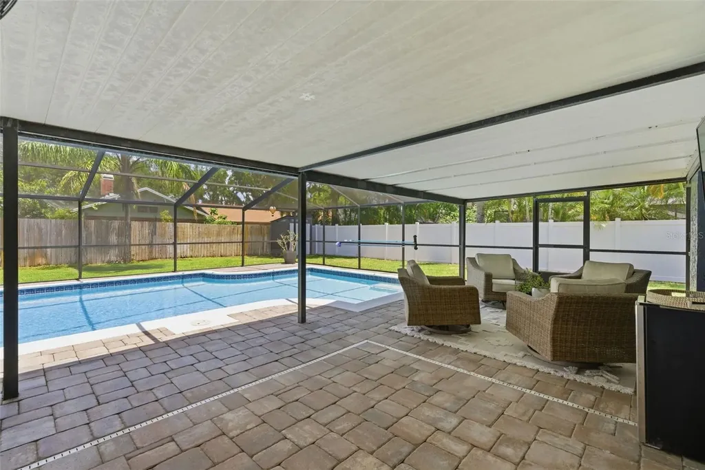 4221 Water Oaks Lane Tampa FL 33618