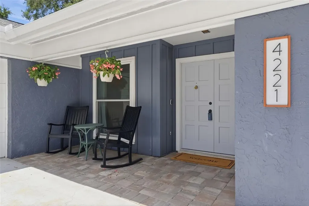 4221 Water Oaks Lane Tampa FL 33618