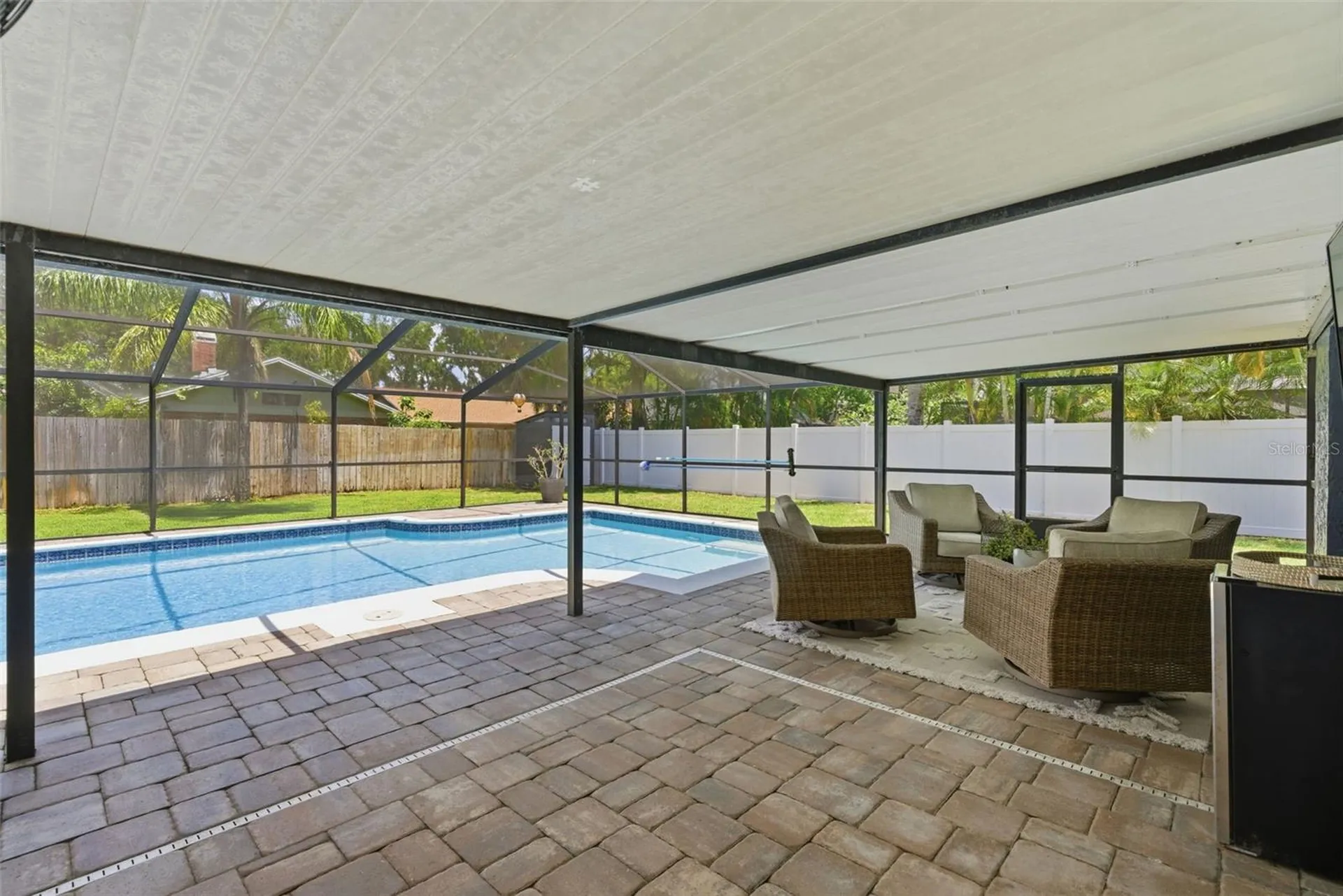 4221 Water Oaks Lane Tampa FL 33618