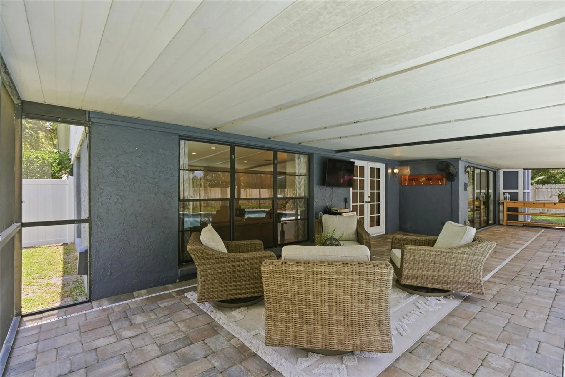 4221 Water Oaks Lane Tampa FL 33618