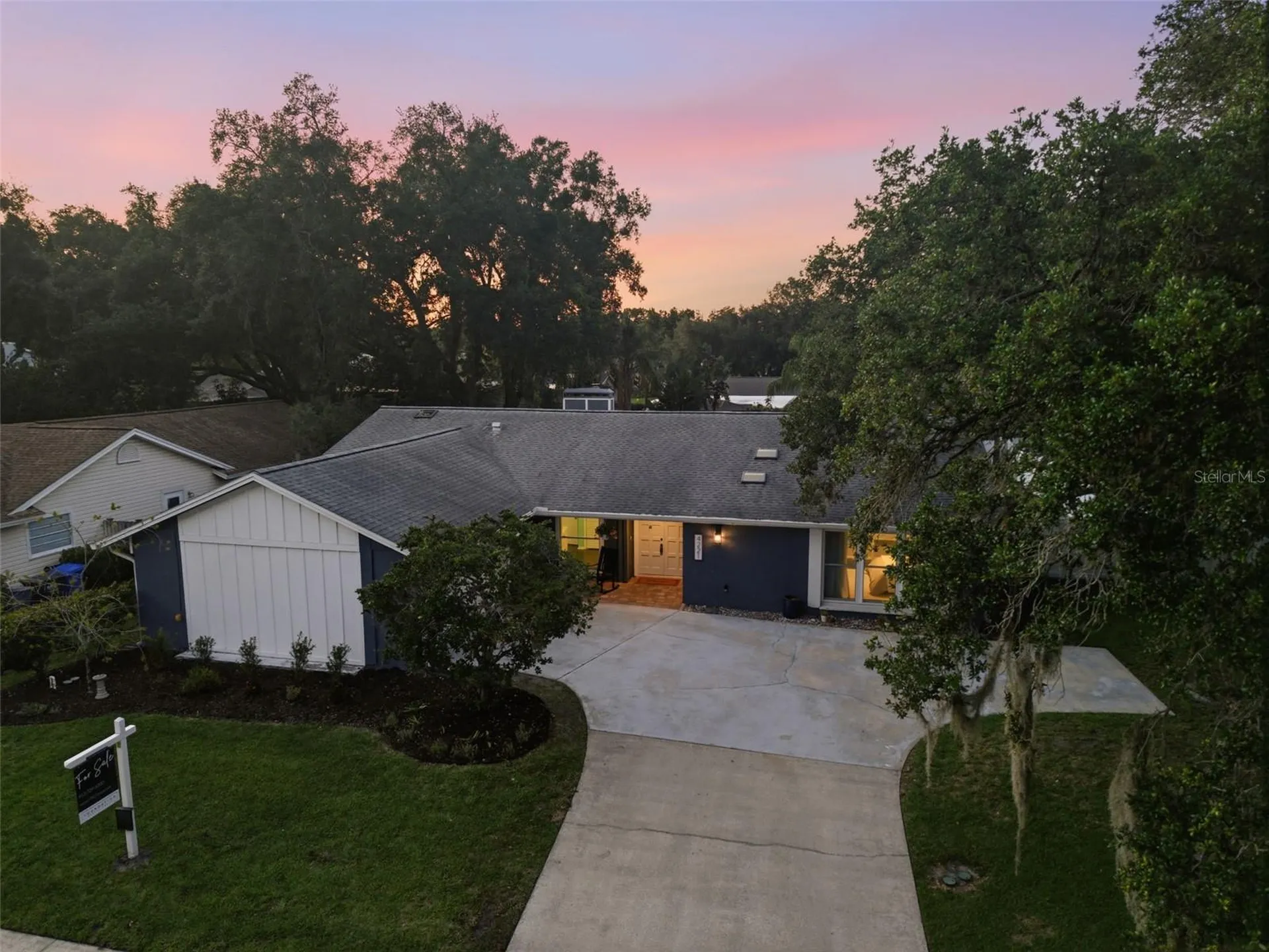 4221 Water Oaks Lane Tampa FL 33618