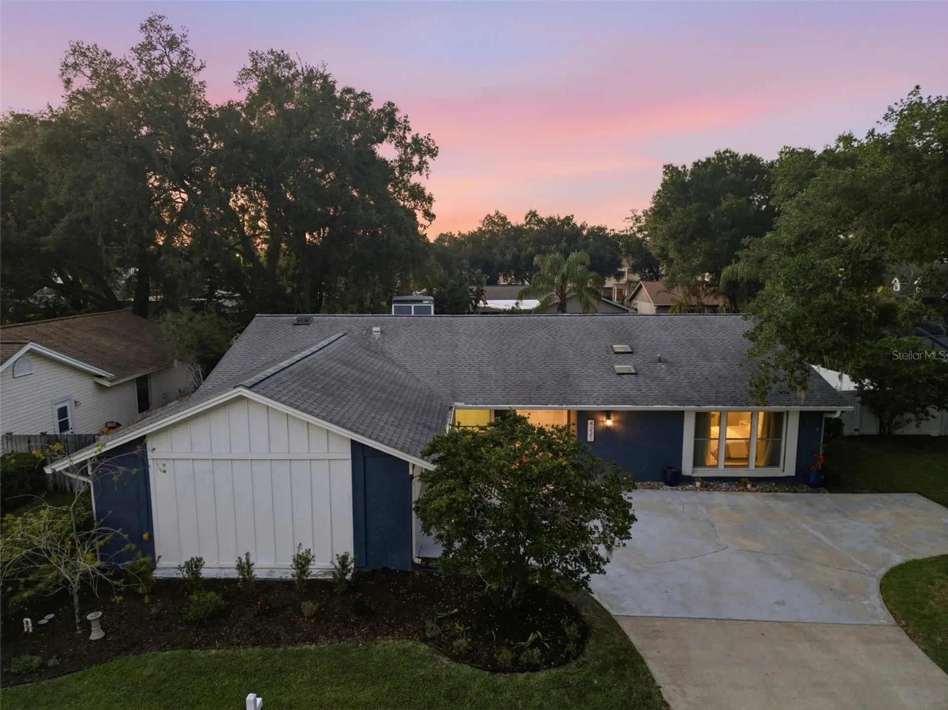 4221 Water Oaks Lane Tampa FL 33618