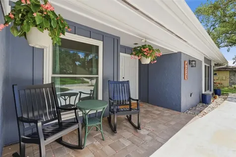 4221 Water Oaks Lane Tampa FL 33618