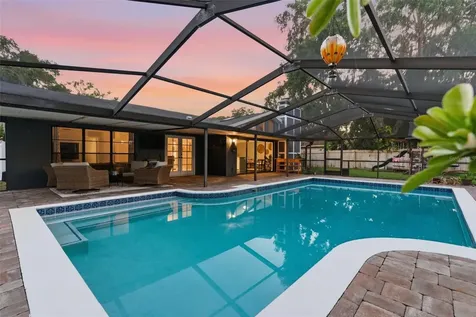4221 Water Oaks Lane Tampa FL 33618