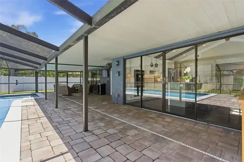 4221 Water Oaks Lane Tampa FL 33618