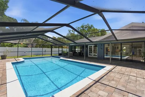 4221 Water Oaks Lane Tampa FL 33618