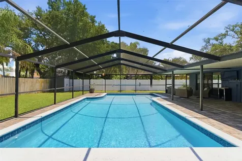 4221 Water Oaks Lane Tampa FL 33618