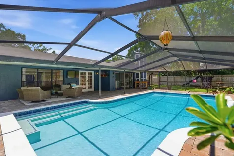 4221 Water Oaks Lane Tampa FL 33618