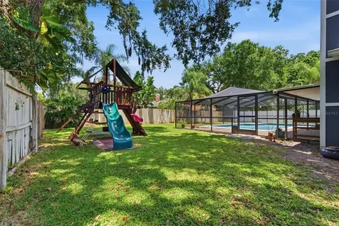 4221 Water Oaks Lane Tampa FL 33618