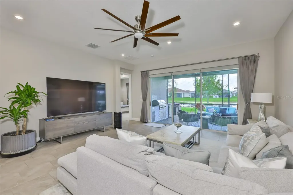 4836 Sevilla Shores Drive Wimauma FL 33598